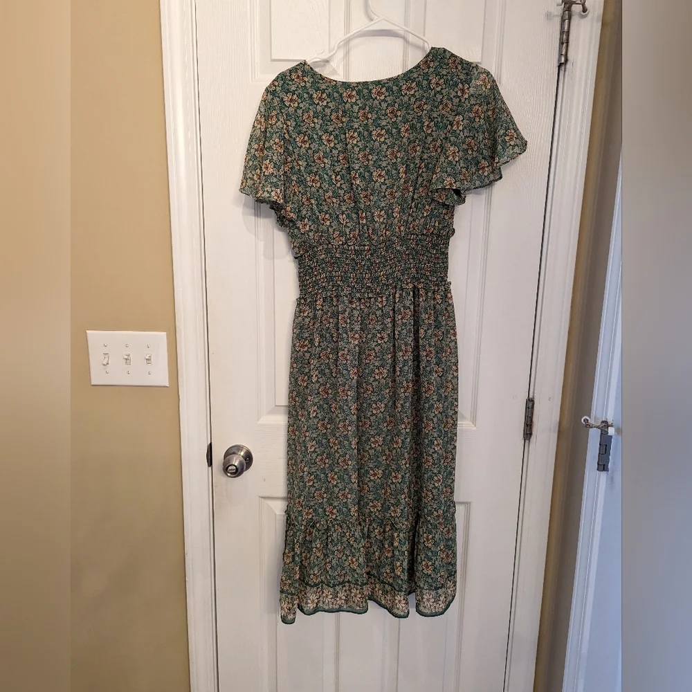 Max Studio dress green floral - Picture 6 of 9